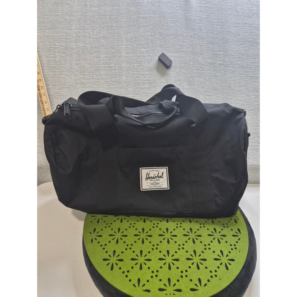 Herschel Supply Co. Trade Mark Sutton Duffel Bag Black Shoulder Strap Travel Gym